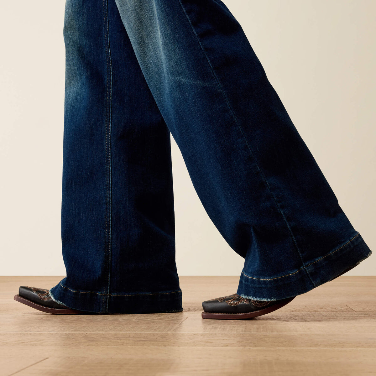 Ultra High Rise Penelope Wide Leg Jeans - Ariat Top Pick