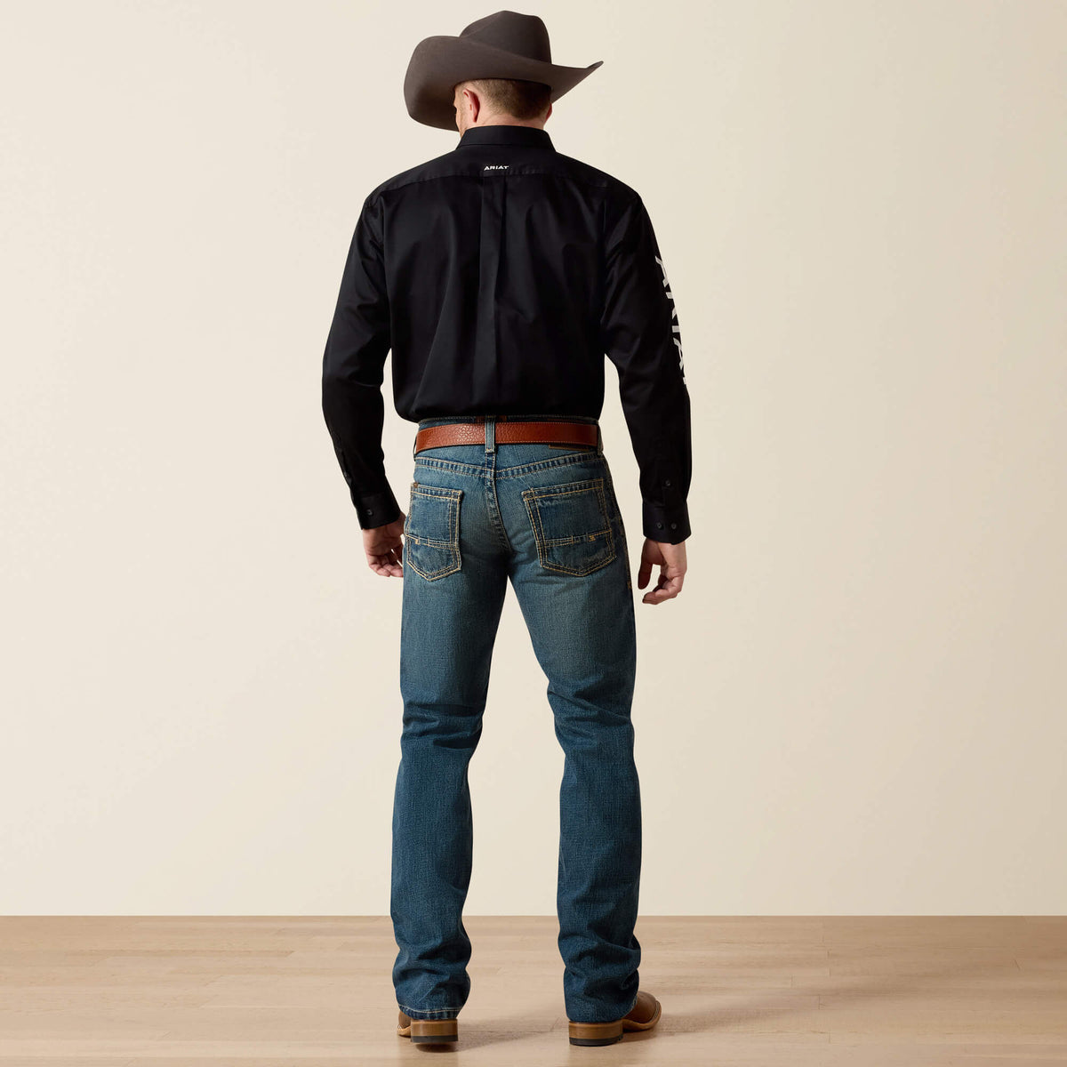 M5 Straight Boundary Straight Leg Jeans - Ariat Exclusive