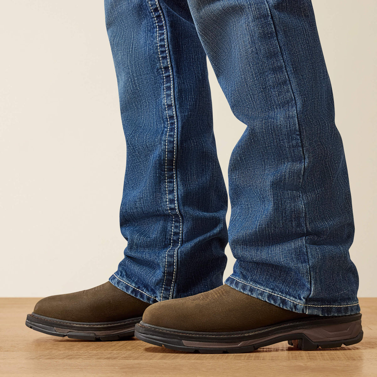 FR M4 Relaxed Ridgeline Boot Cut Jean - Ariat Essential