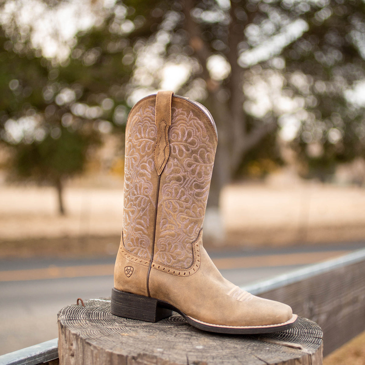 Round Up Remuda Wide Square Toe Western Boot - Ariat Essential