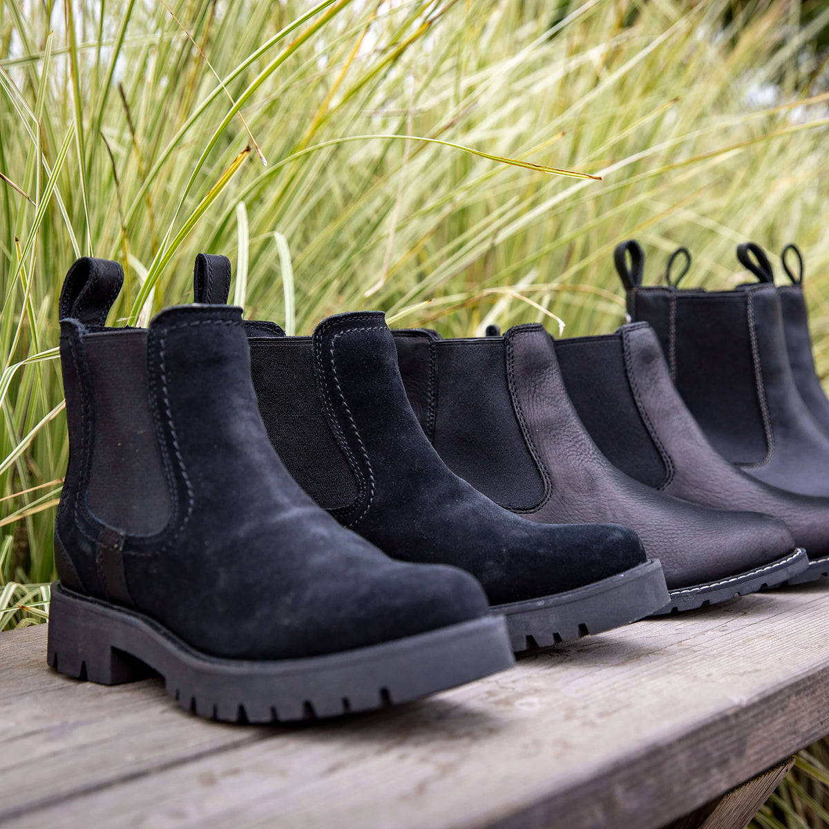 Wexford Lug Waterproof Chelsea Boot - Ariat Signature