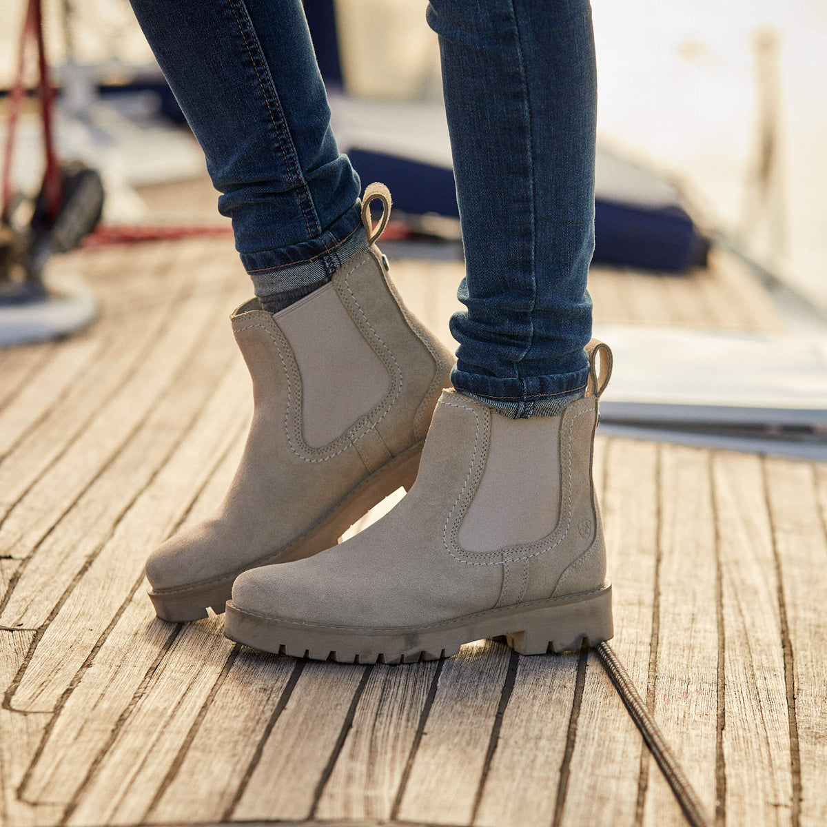 Wexford Lug Chelsea Boot - Ariat Premium
