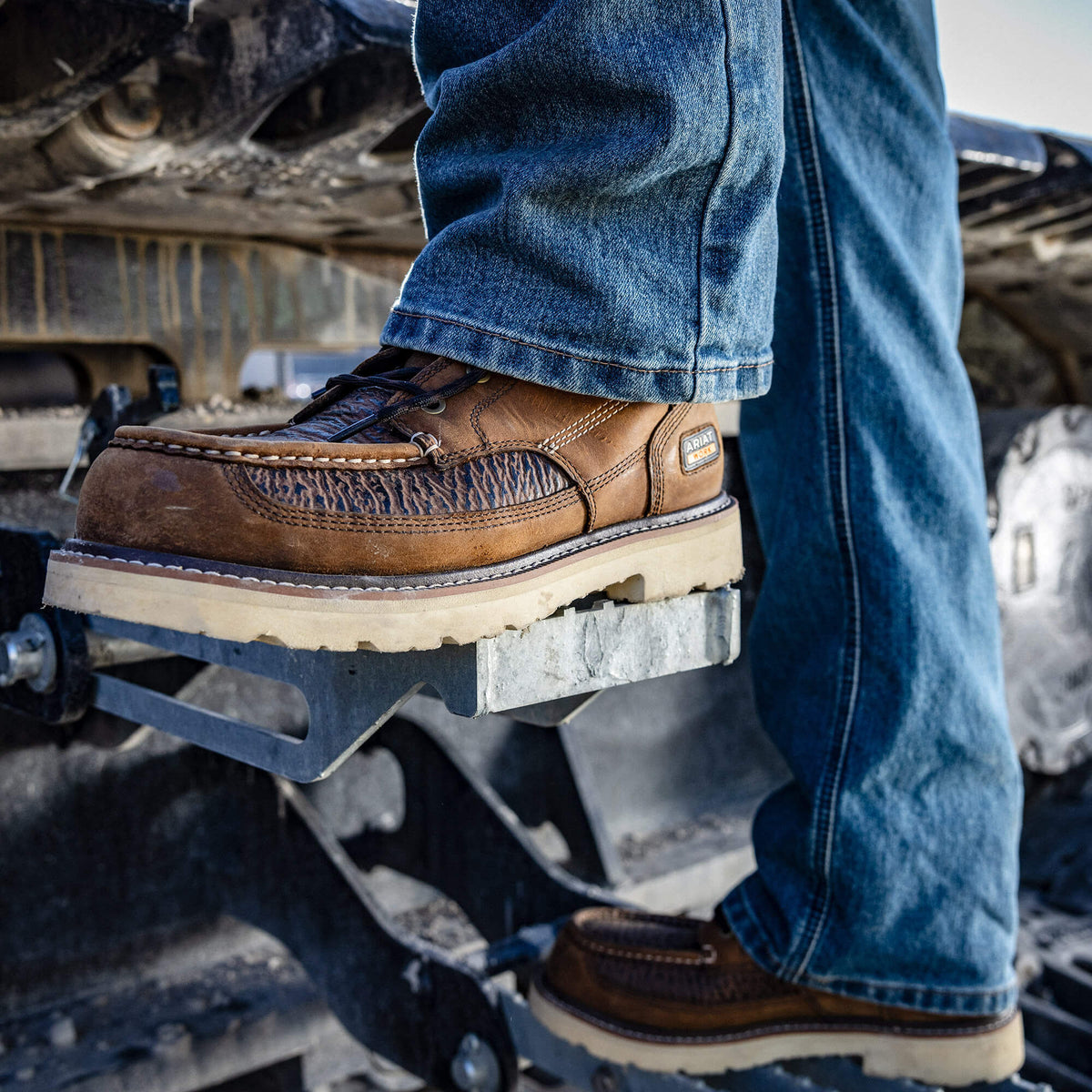 Rebar Lift Chukka Composite Toe Work Boot - Ariat Signature