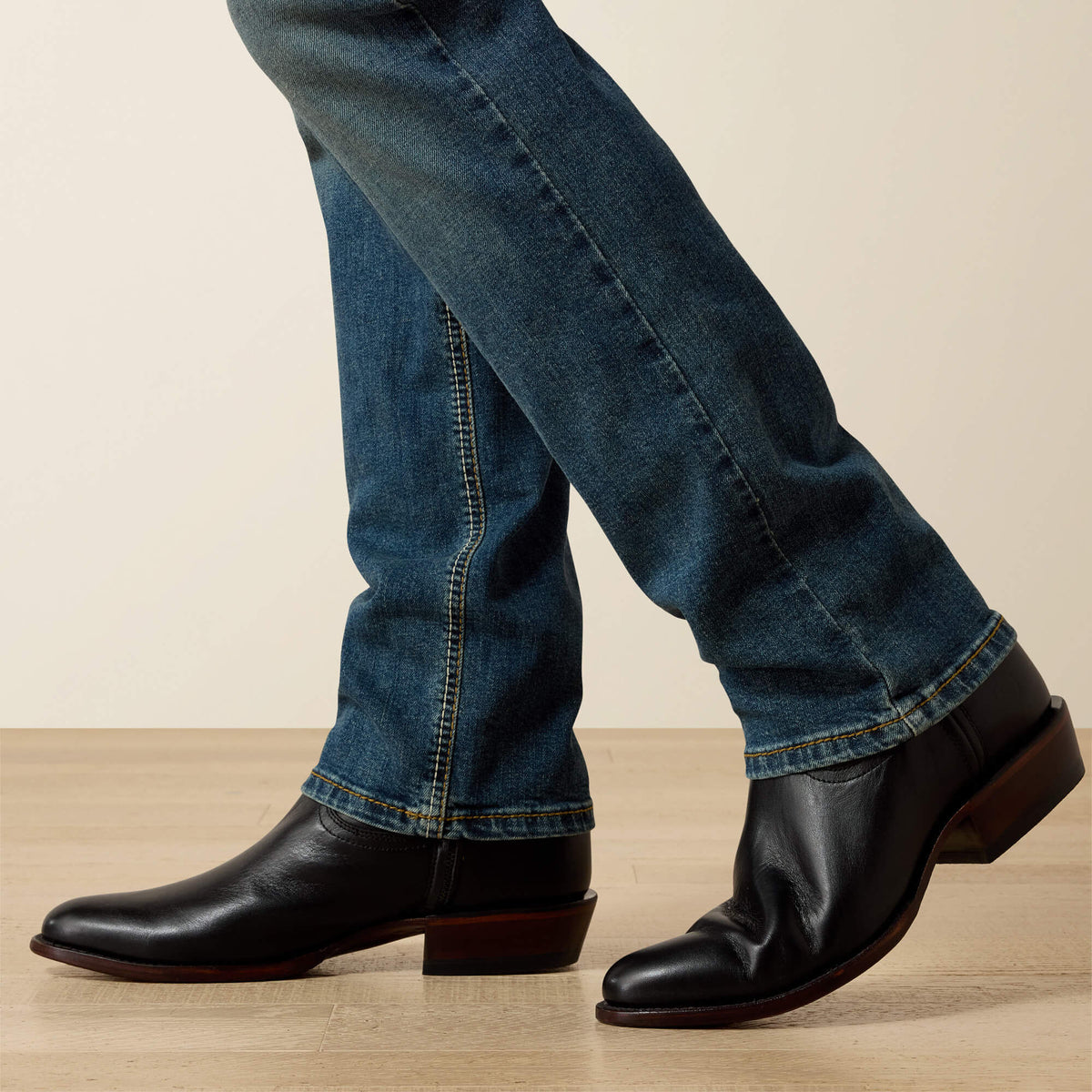 M8 Modern Sebastian Slim Straight Leg Jeans - Ariat Popular