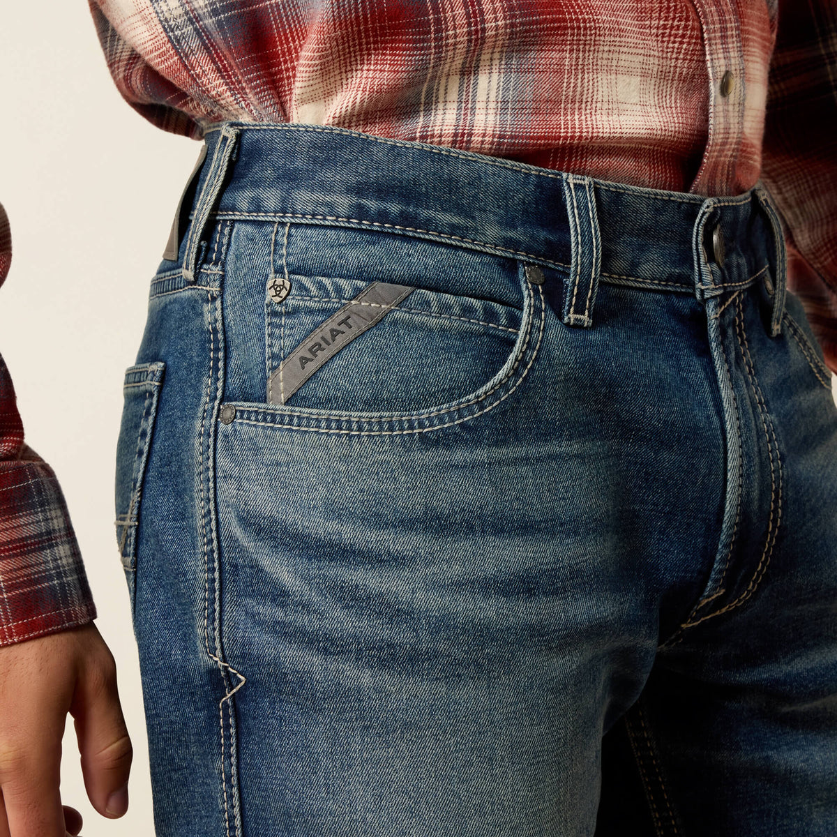 M4 Relaxed Acclimatize Dayne Boot Cut Jean - Ariat Essential