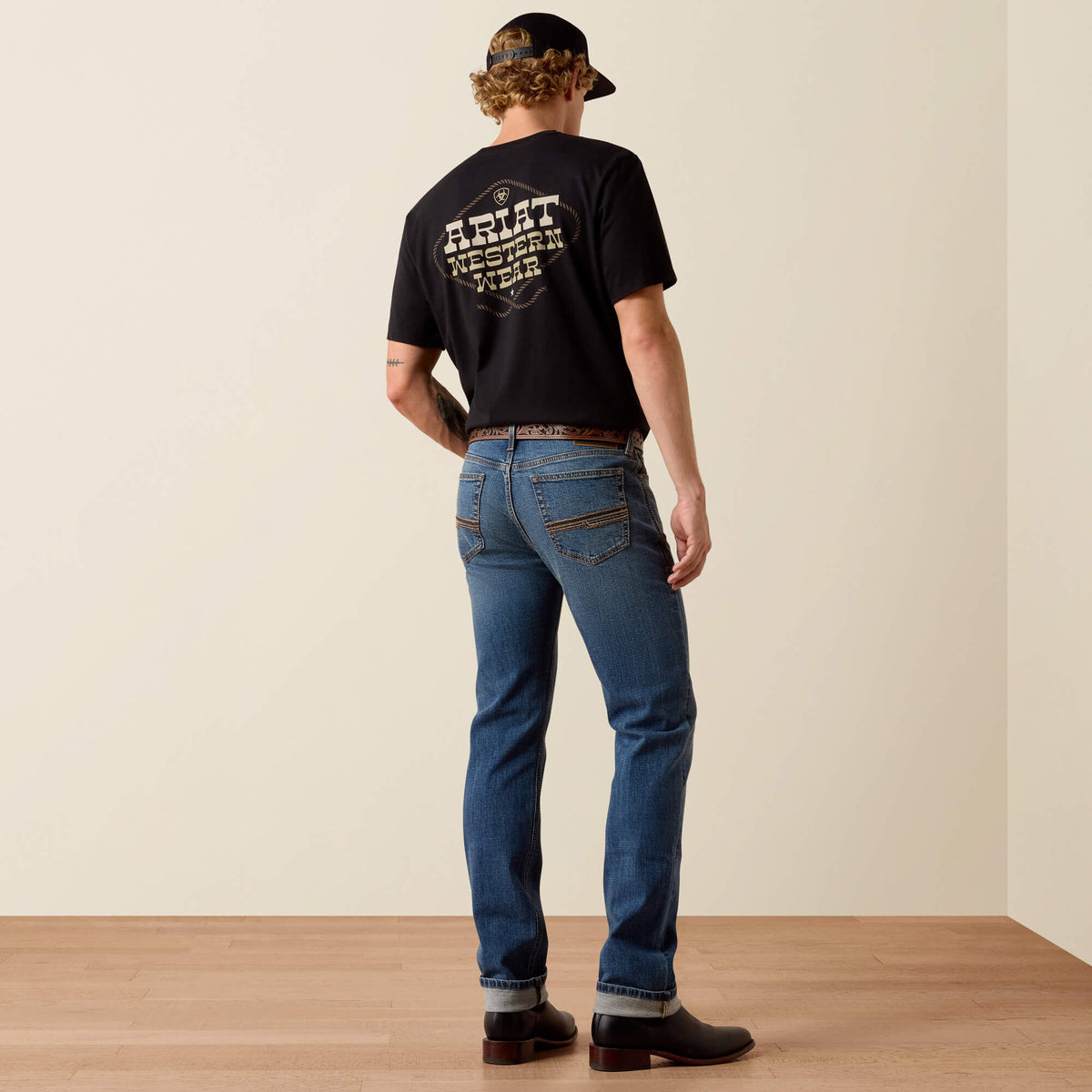 M8 Modern Crosby Straight Leg Jeans - Ariat Deals