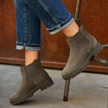 Wexford Lug Chelsea Boot - Ariat Value