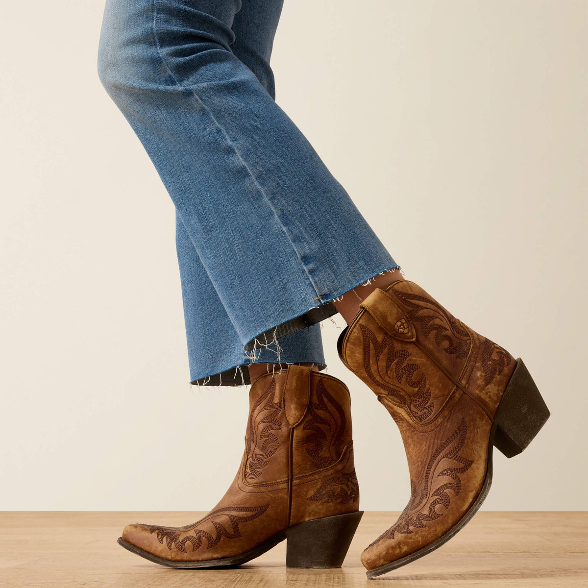 Perfect Rise Vilma Ultrastretch Kick Flare Jeans - Ariat Trusted