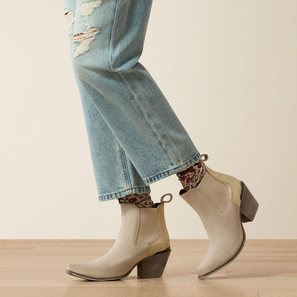 Ultra High Rise Tomboy Relaxed Straight Leg Jeans - Ariat Everyday