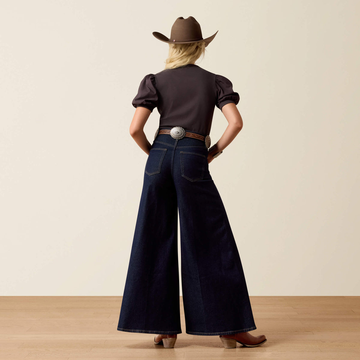 Ultra High Rise Jazmine Super Wide Jeans - Ariat Featured