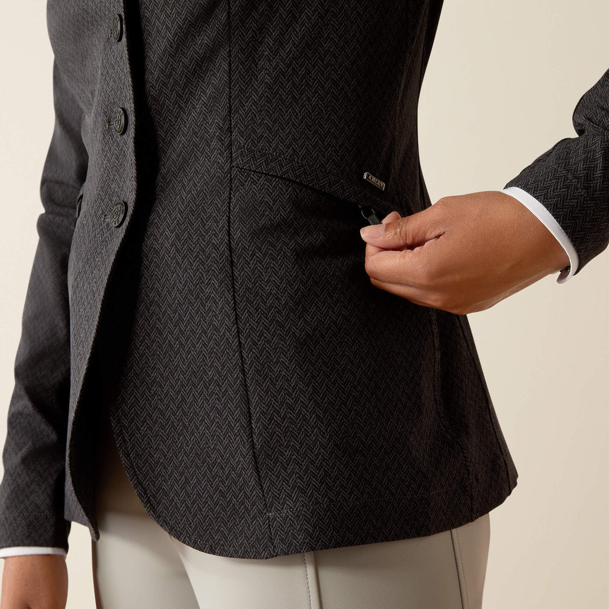 Artico 2.0 Show Coat - Ariat Best Seller